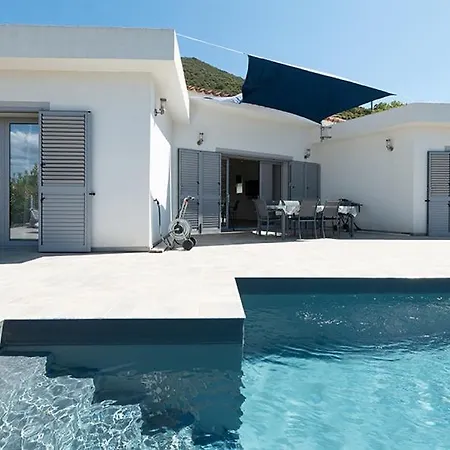 Au Coeur De L'arriere Pays Domaine A Presa Avec Piscine Privee & Chauffee Matra (Corse-du-Sud)