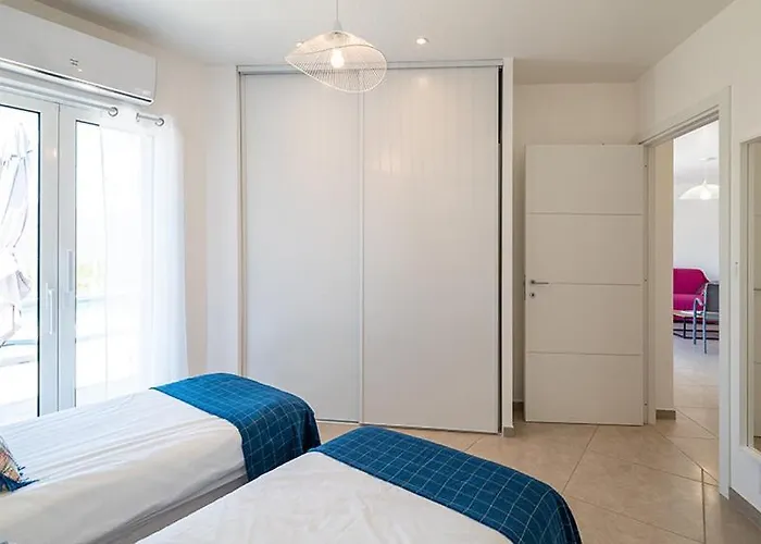 Villa A Presa Avec Option Véhicule *