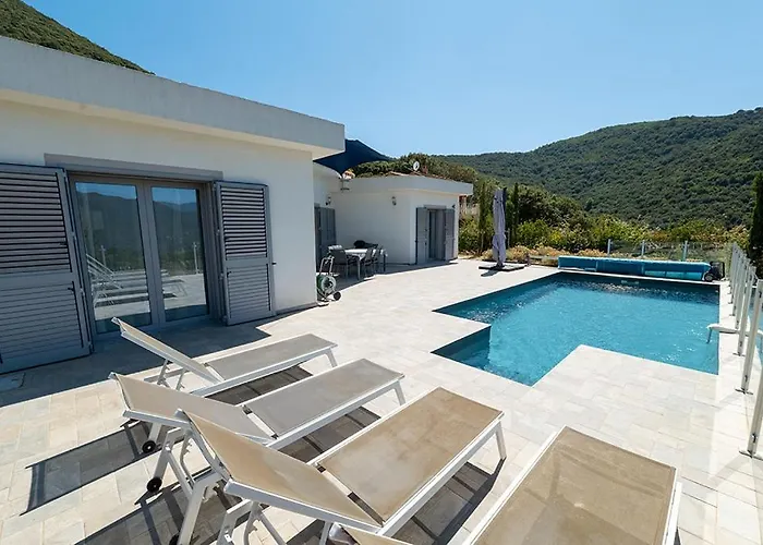 Villa Au Coeur De L'arriere Pays Domaine A Presa Avec Piscine Privee & Chauffee *