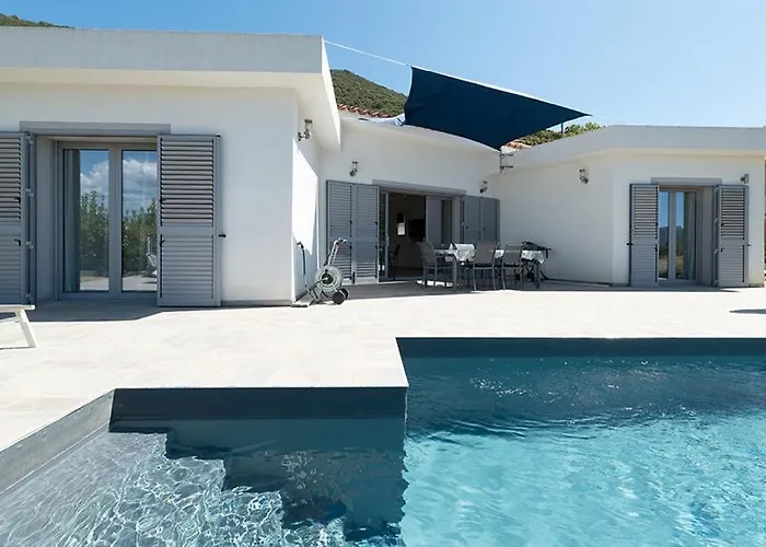 Au Coeur De L'arriere Pays Domaine A Presa Avec Piscine Privee & Chauffee Matra (Corse-du-Sud)